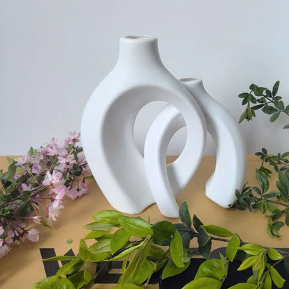 Nordic Hollow Decorative Vase Set (2 Pieces)