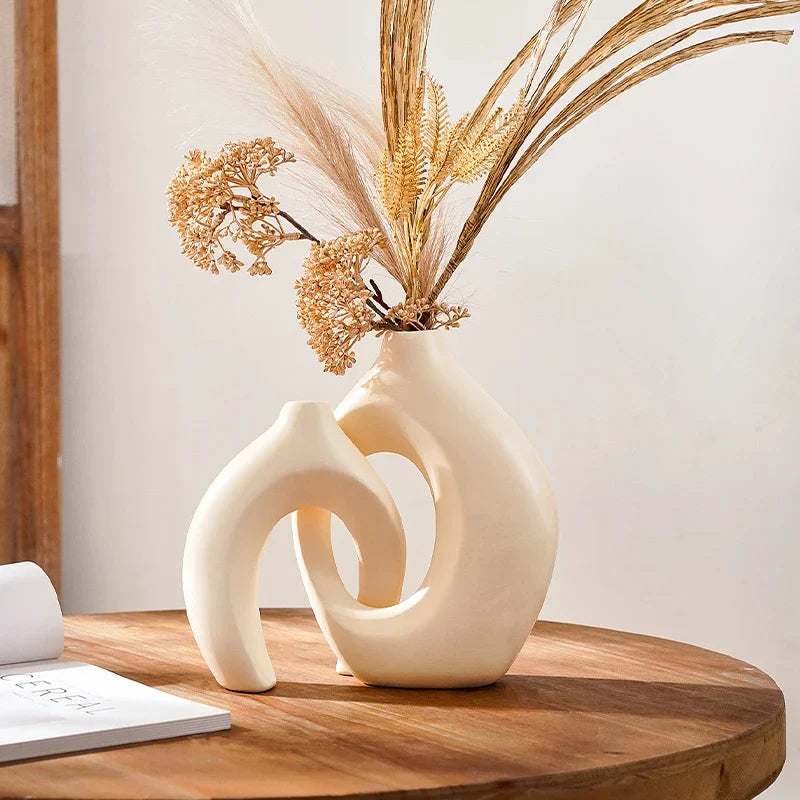 Nordic Hollow Decorative Vase Set (2 Pieces)