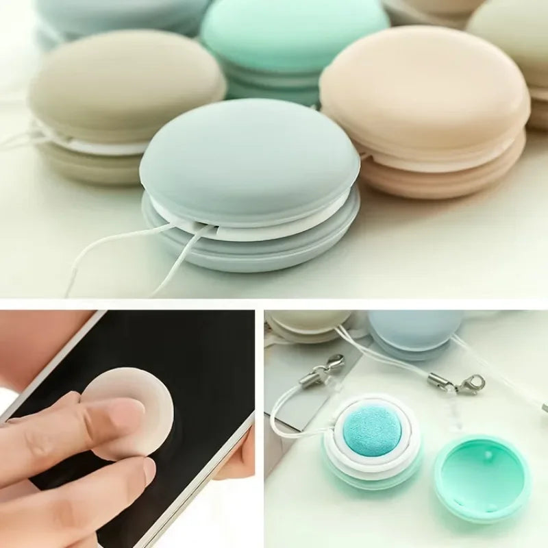 Macaron Pendant Screen Cleaner – Portable All-in-One Cleaner for Screens & Lenses
