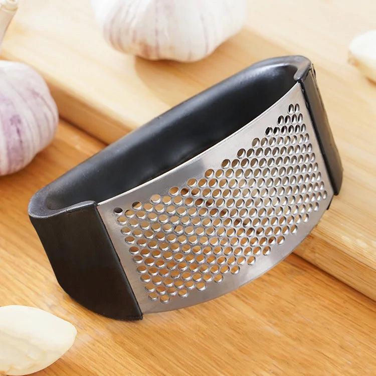 Stainless Steel Garlic Press – Easy Manual Garlic Crusher for Everyday Cooking