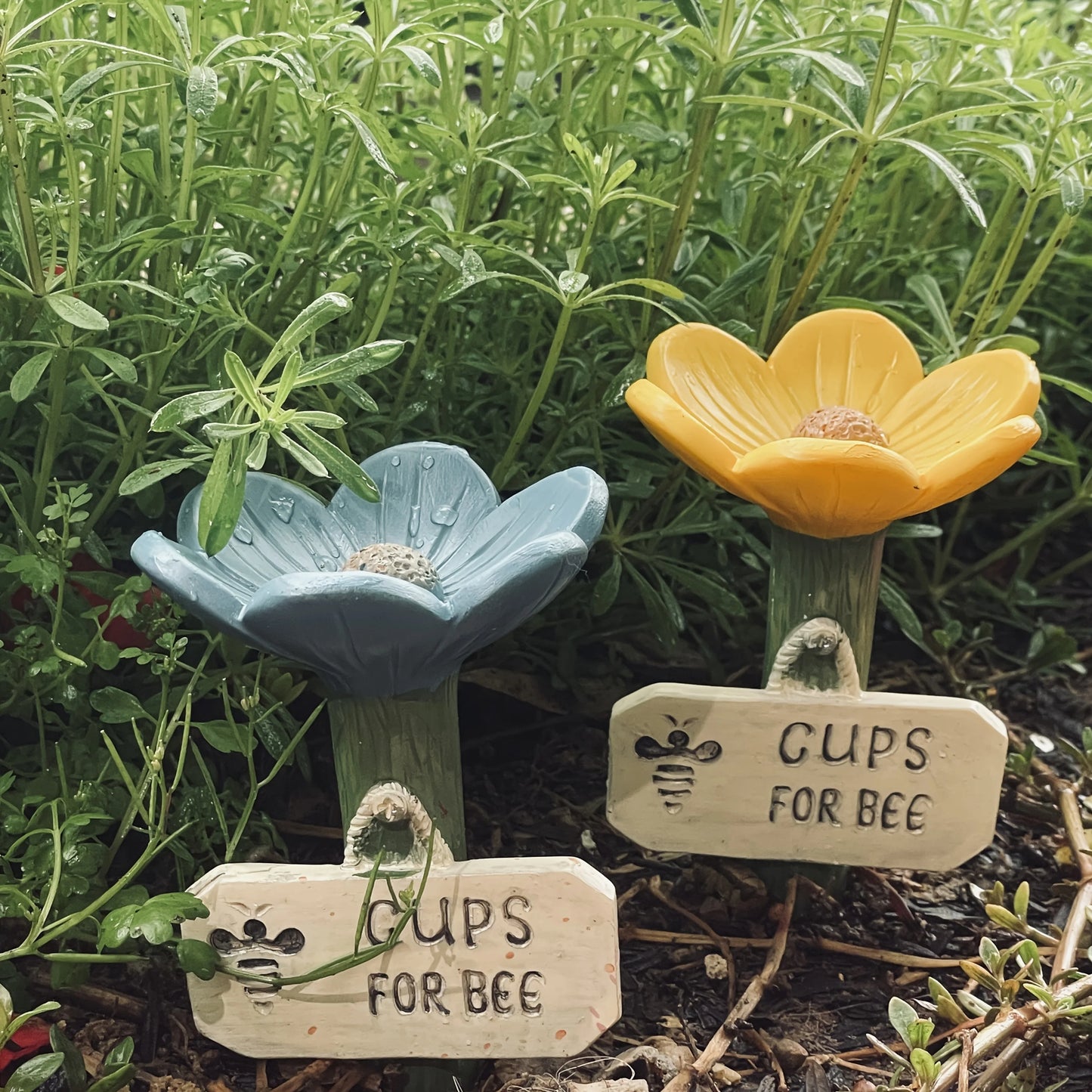 Bee Watering Station – Garden Feeder for Bees & Butterflies