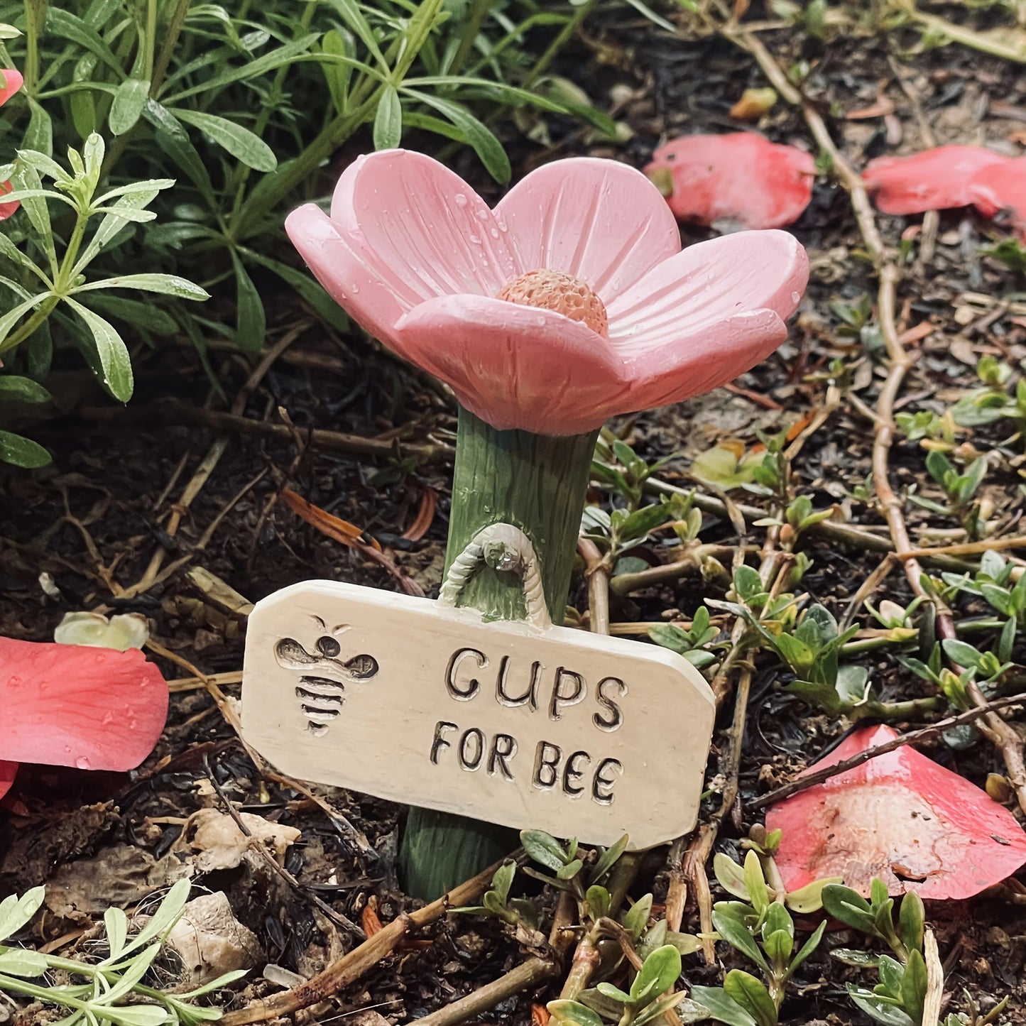 Bee Watering Station – Garden Feeder for Bees & Butterflies