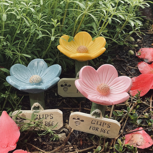 Bee Watering Station – Garden Feeder for Bees & Butterflies