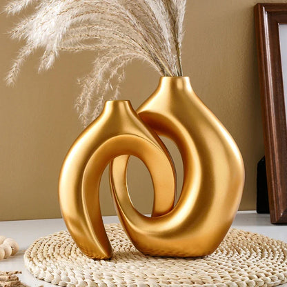Nordic Hollow Decorative Vase Set (2 Pieces)
