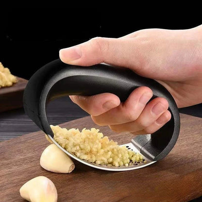 Stainless Steel Garlic Press – Easy Manual Garlic Crusher for Everyday Cooking